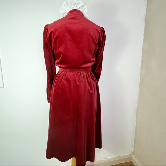 Vintage 70s/80s Jaeger Rust Red Cord Button Down Dress Lace Collar & Cuffs UK 10 - Picture 7 of 9